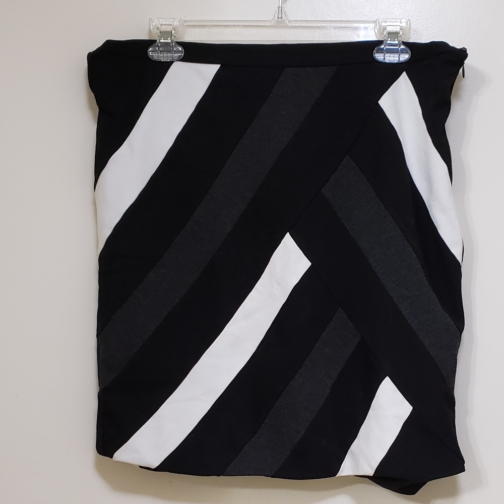 WHITE HOUSE BLACK MARKET size 14